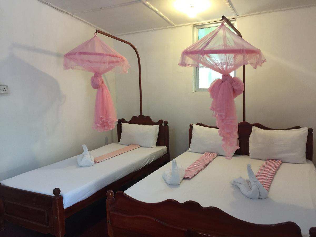 Orion Beach Way Hotel ตรินโคมาลี ภายนอก รูปภาพ