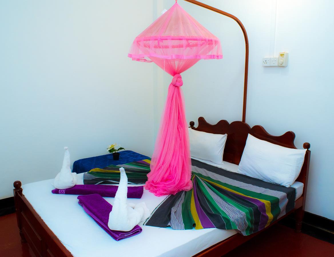 Orion Beach Way Hotel ตรินโคมาลี ภายนอก รูปภาพ