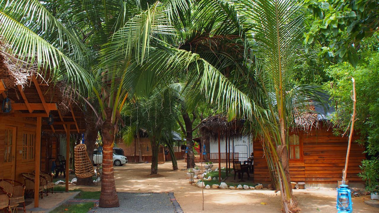 Orion Beach Way Hotel ตรินโคมาลี ภายนอก รูปภาพ