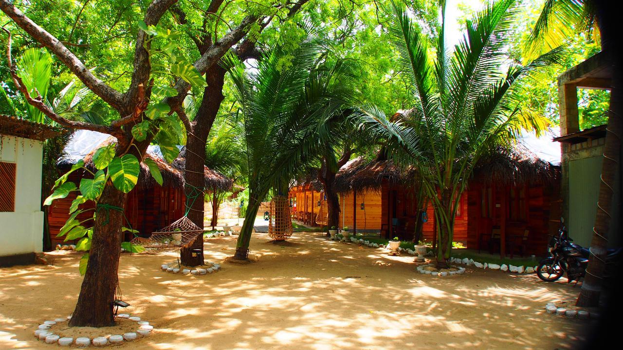 Orion Beach Way Hotel ตรินโคมาลี ภายนอก รูปภาพ